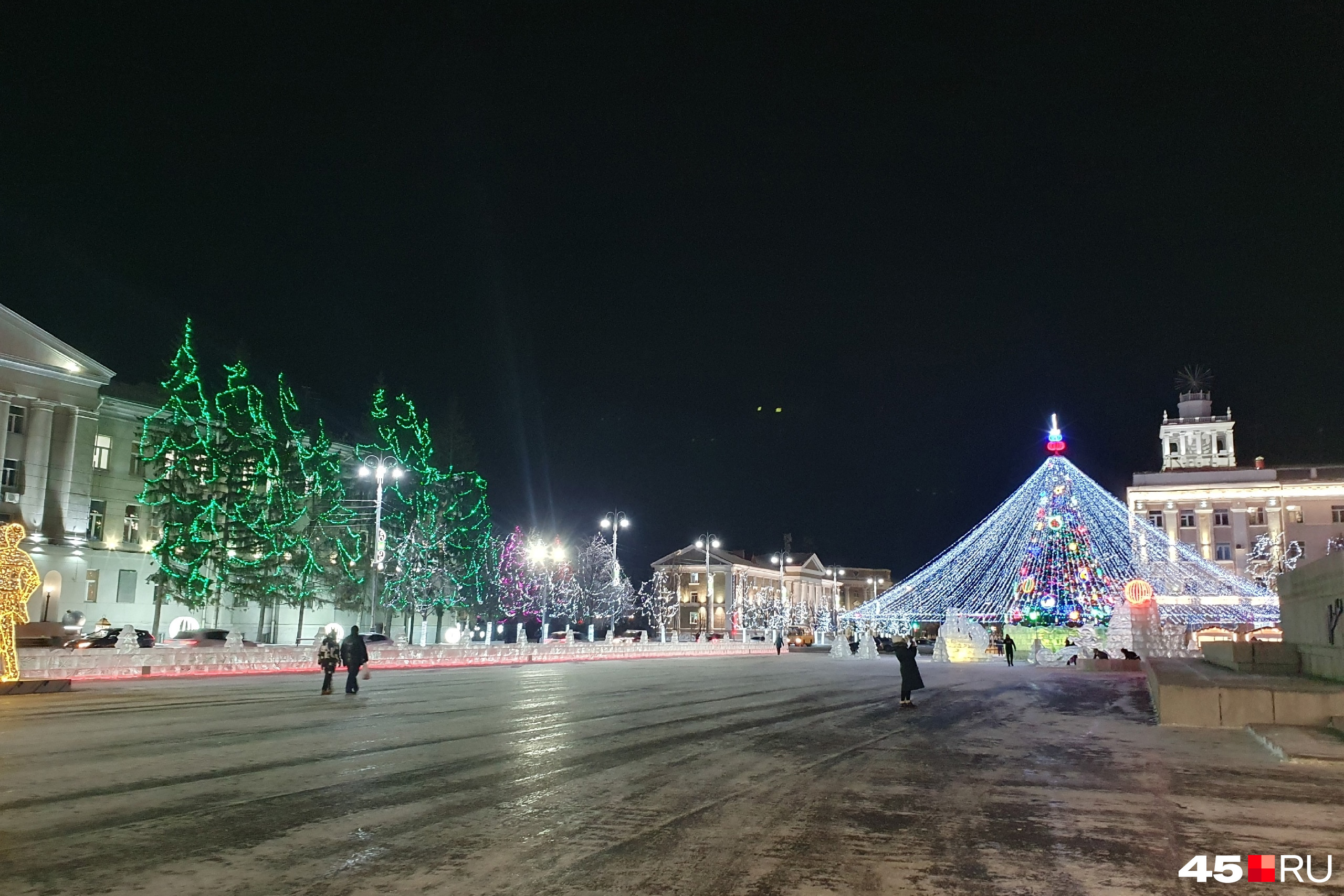 курган новогодняя площадь