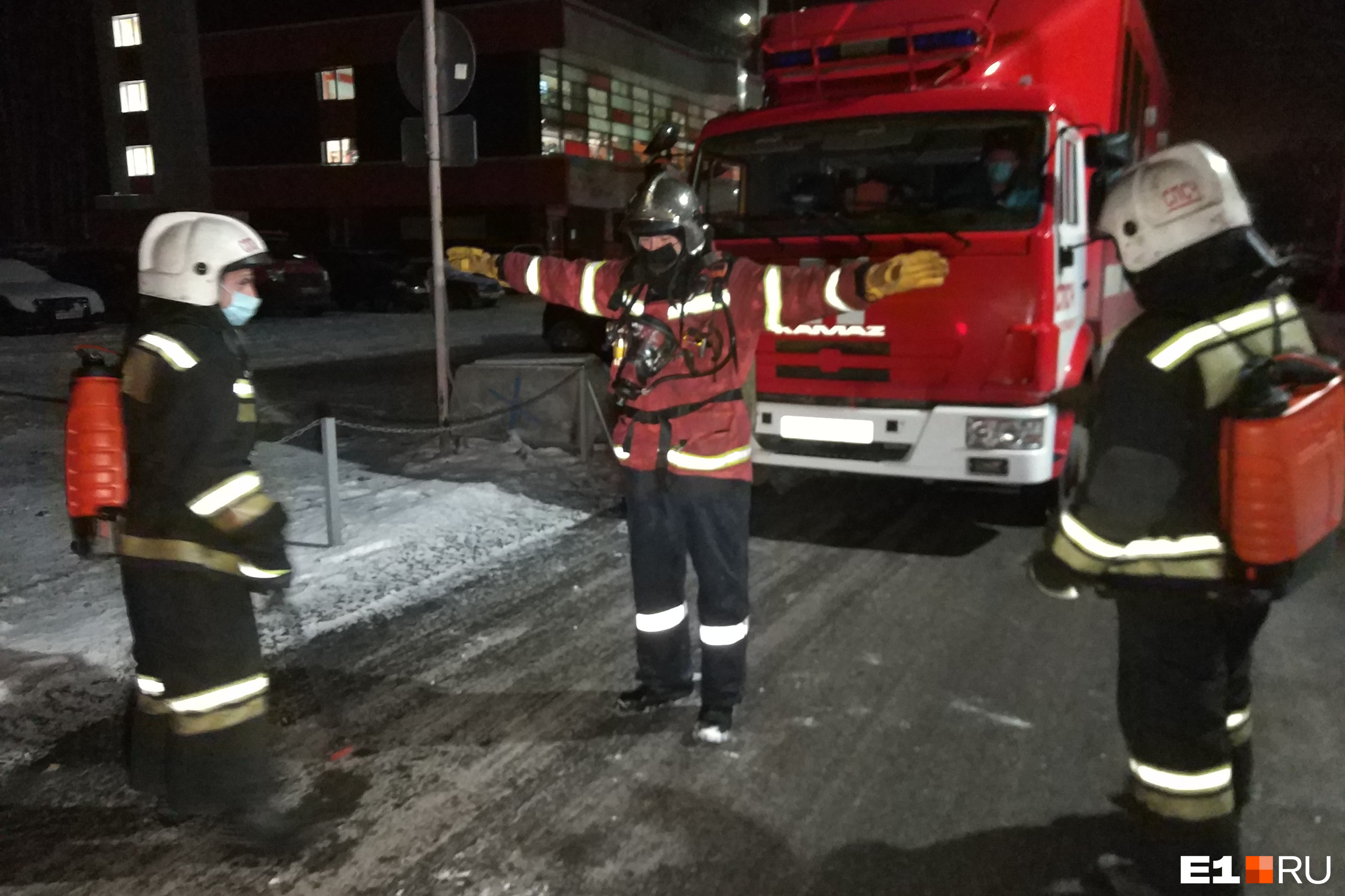 Ночью произошел пожар в коронавирусном обсерваторе в quot;AVS Отелеquot; на Уралмаше - 2