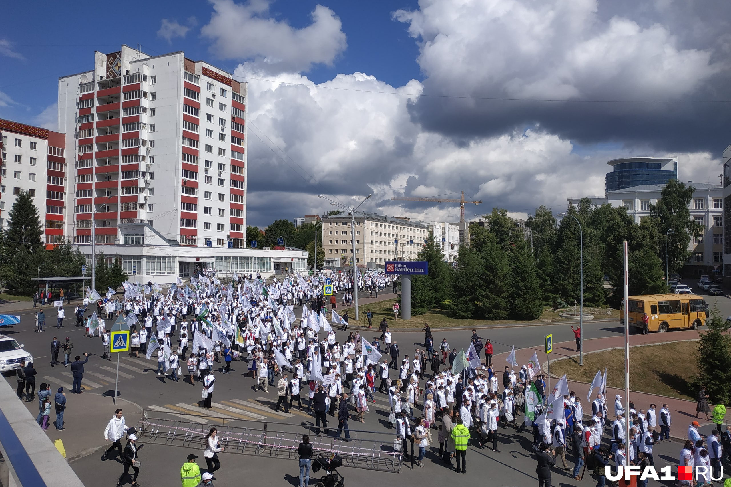 Парад медработников в Уфе