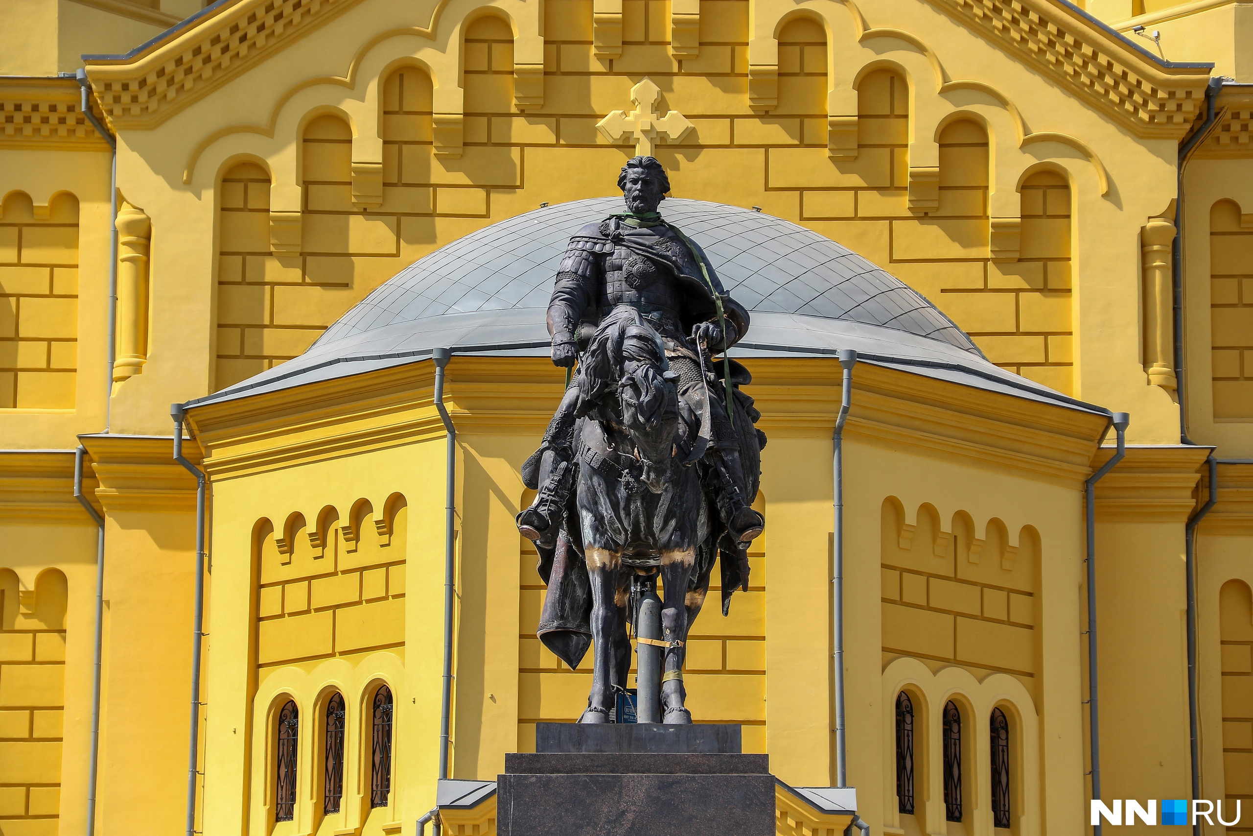 александр невский памятник в санкт петербурге