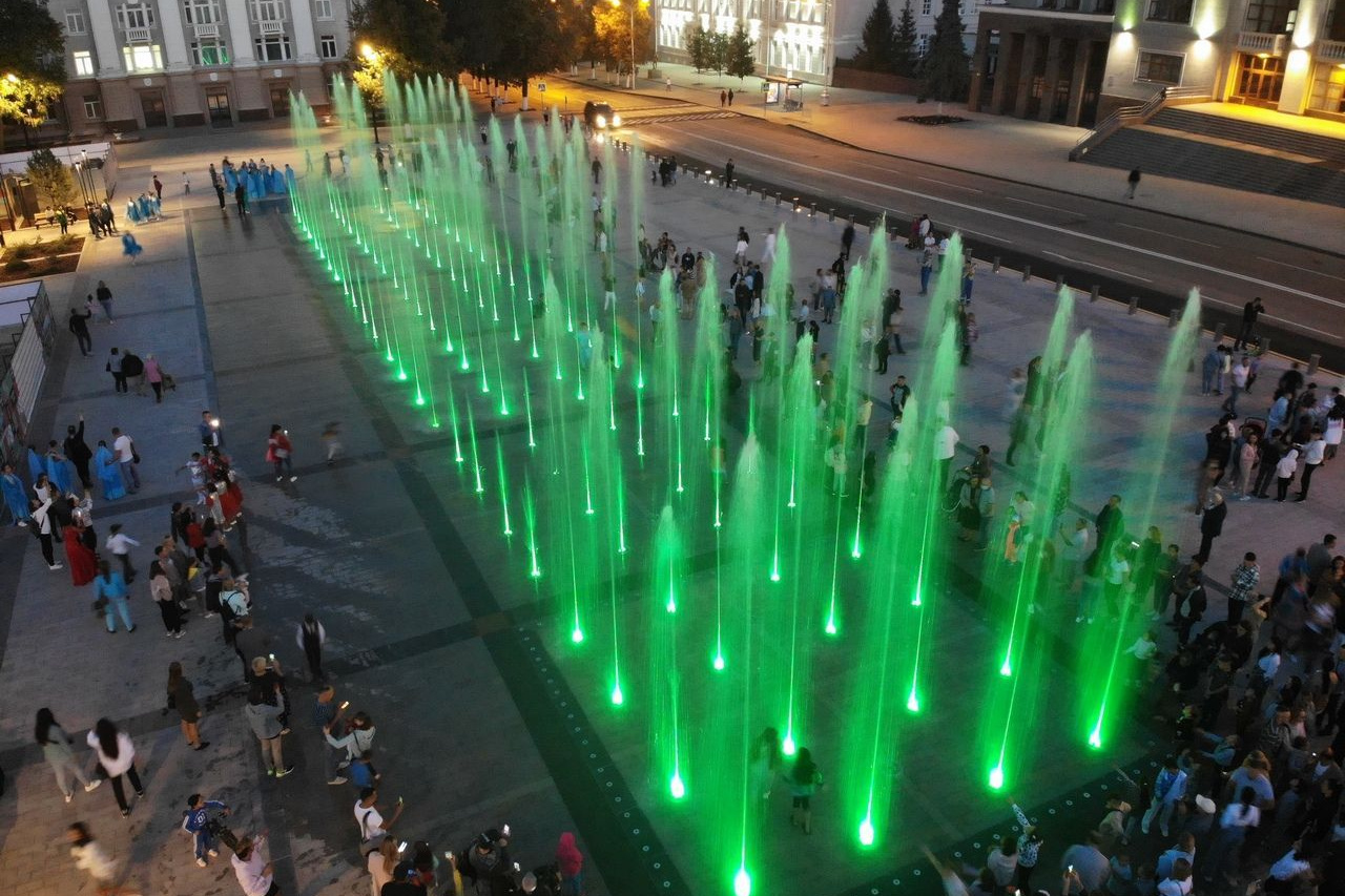 Фонтан на Советской площади Уфа