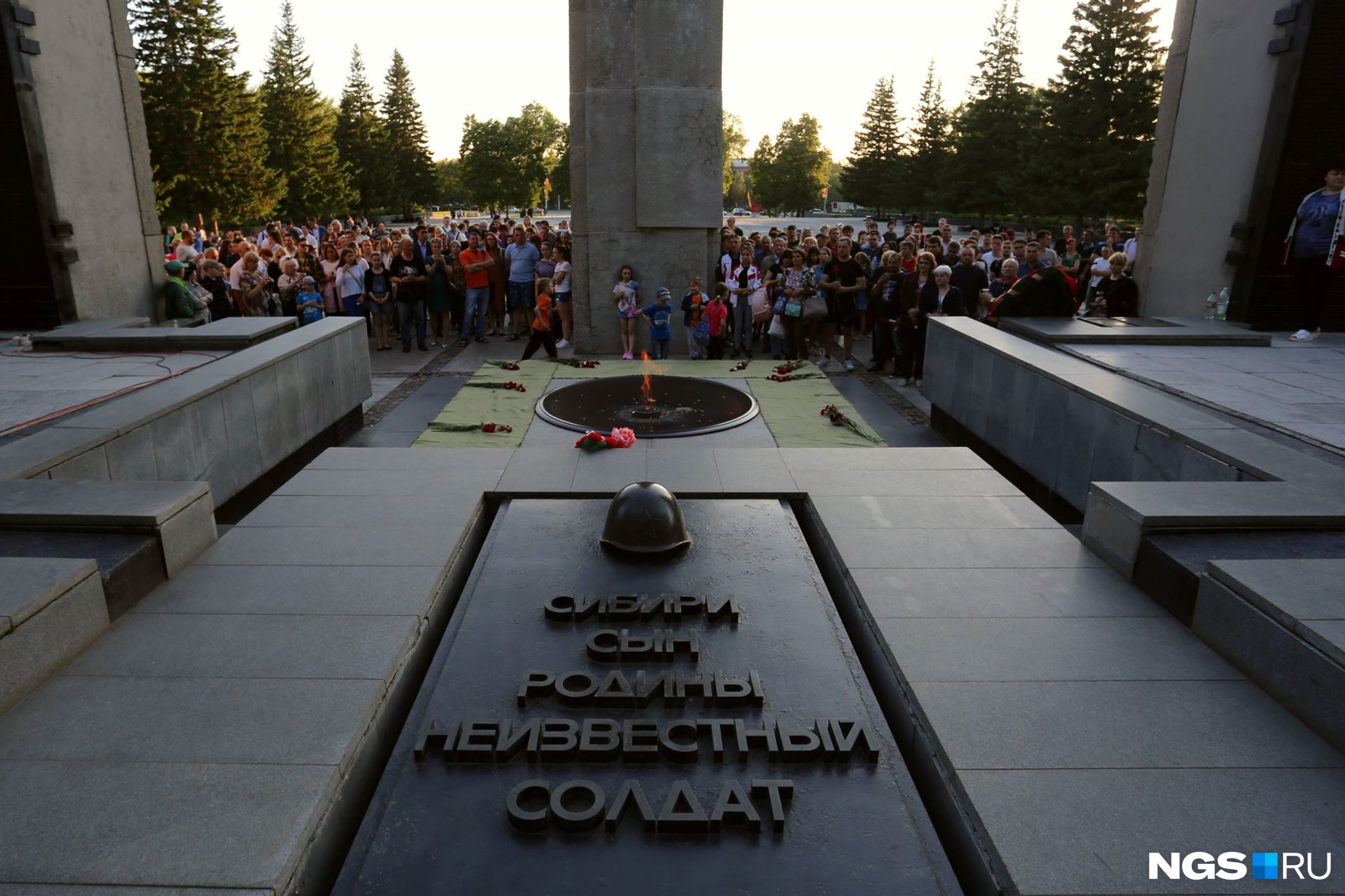 Монумент славы новосибирск рисунок