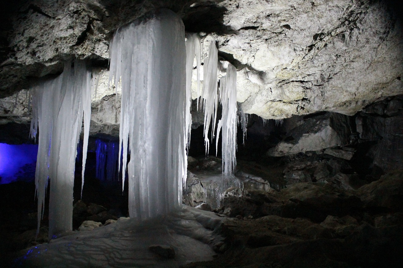 Кунгур пещера сталактиты