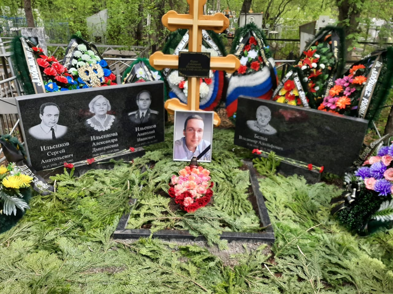 Когда захоронят прах ширвиндта. Кладбище погибших на Украине. Кладбища с погибшими на Украине.