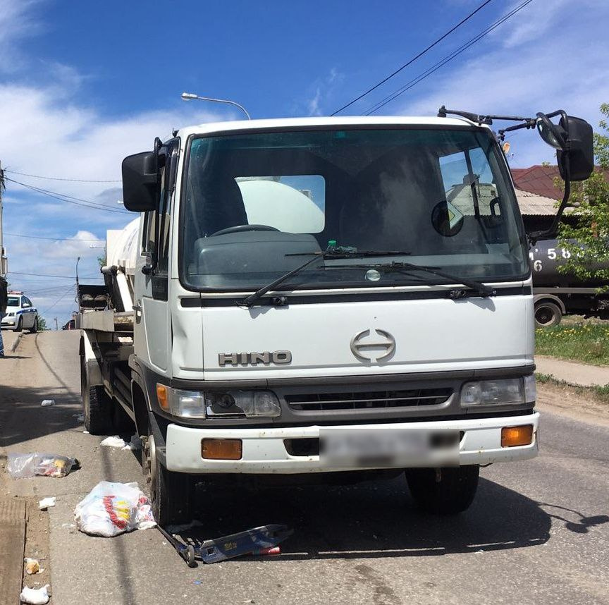 Водитель Hino Ranger сбил 13-летнего школьника на улице Чапаева в Иркутске