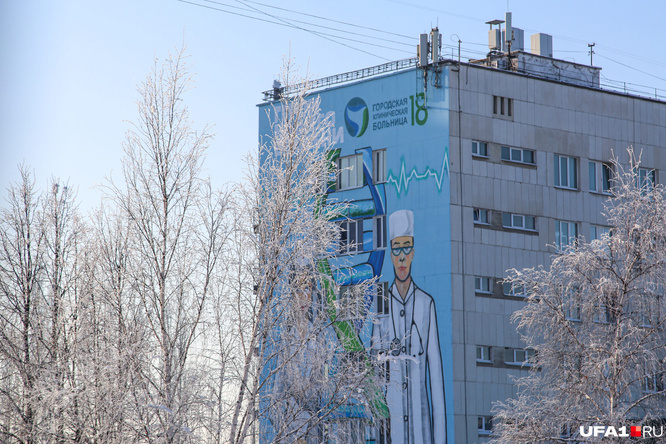 Иногда справить Новый год врачам скорой всё же удается