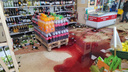 Покупатель разгромил витрину с вином в новосибирской «Марии-Ра» — магазин оценивает ущерб