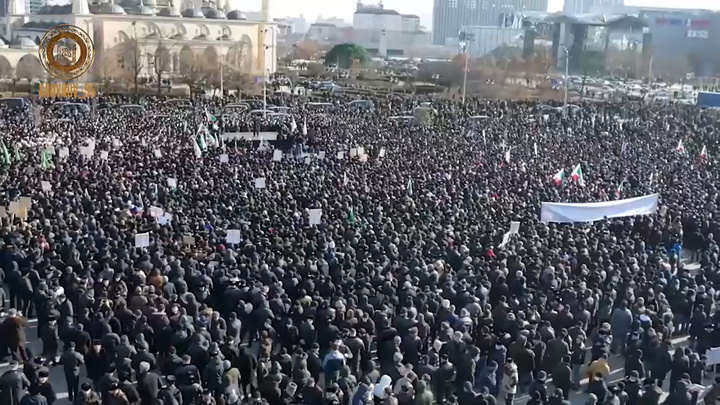 400 тысяч чеченцев вышли на несанкционированный митинг в Грозном — в ответ Кадыров их поблагодарил