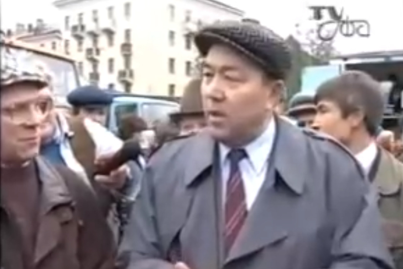 Муртаза Рахимов на встрече с народом в 1995 году