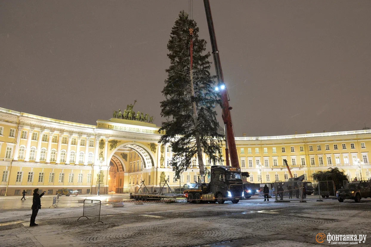 20 декабря петербург. Дворцовая площадь в Санкт-Петербурге 2022. Дворцовая площадь в СПБ Постуй. Дворцовая площадь в Санкт-Петербурге сейчас. Дворцовая площадь декабрь 2022.