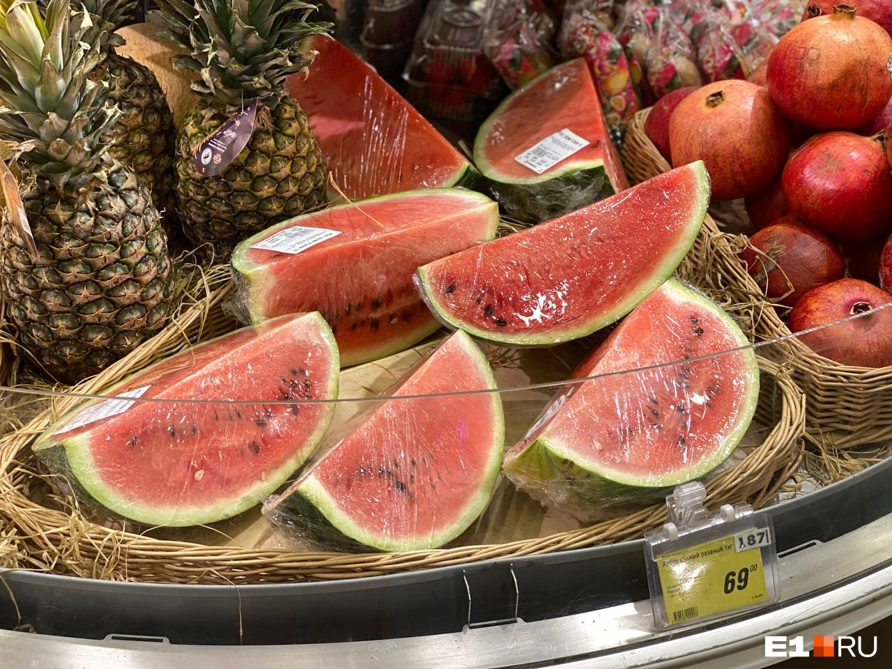Meloun obsahuje spoustu vitamínů. Pokožku hydratuje, snižuje riziko onemocnění, ale neměli byste to přehánět, abyste se vyhnuli problémům s krevním tlakem