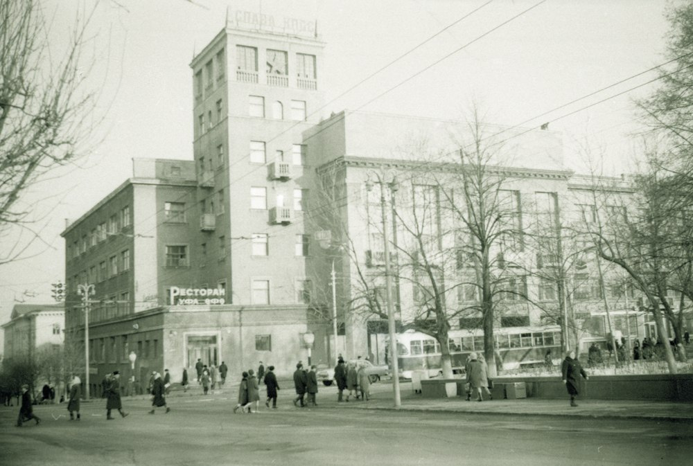 Здание Башпотребсоюза расположилось в самом центре Уфы, на улице Ленина