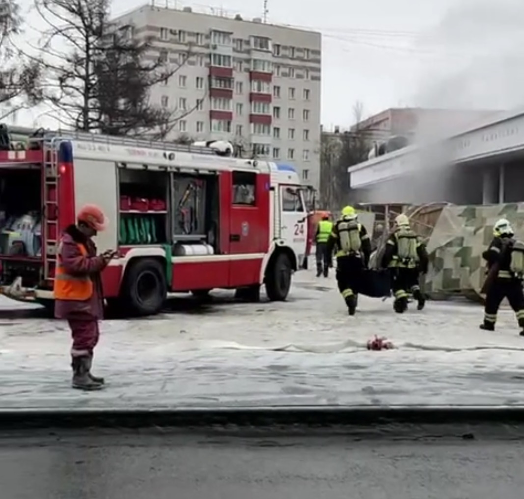 На станции метро «Каширская» в Москве случился пожар. Оттуда эвакуировали 70 человек