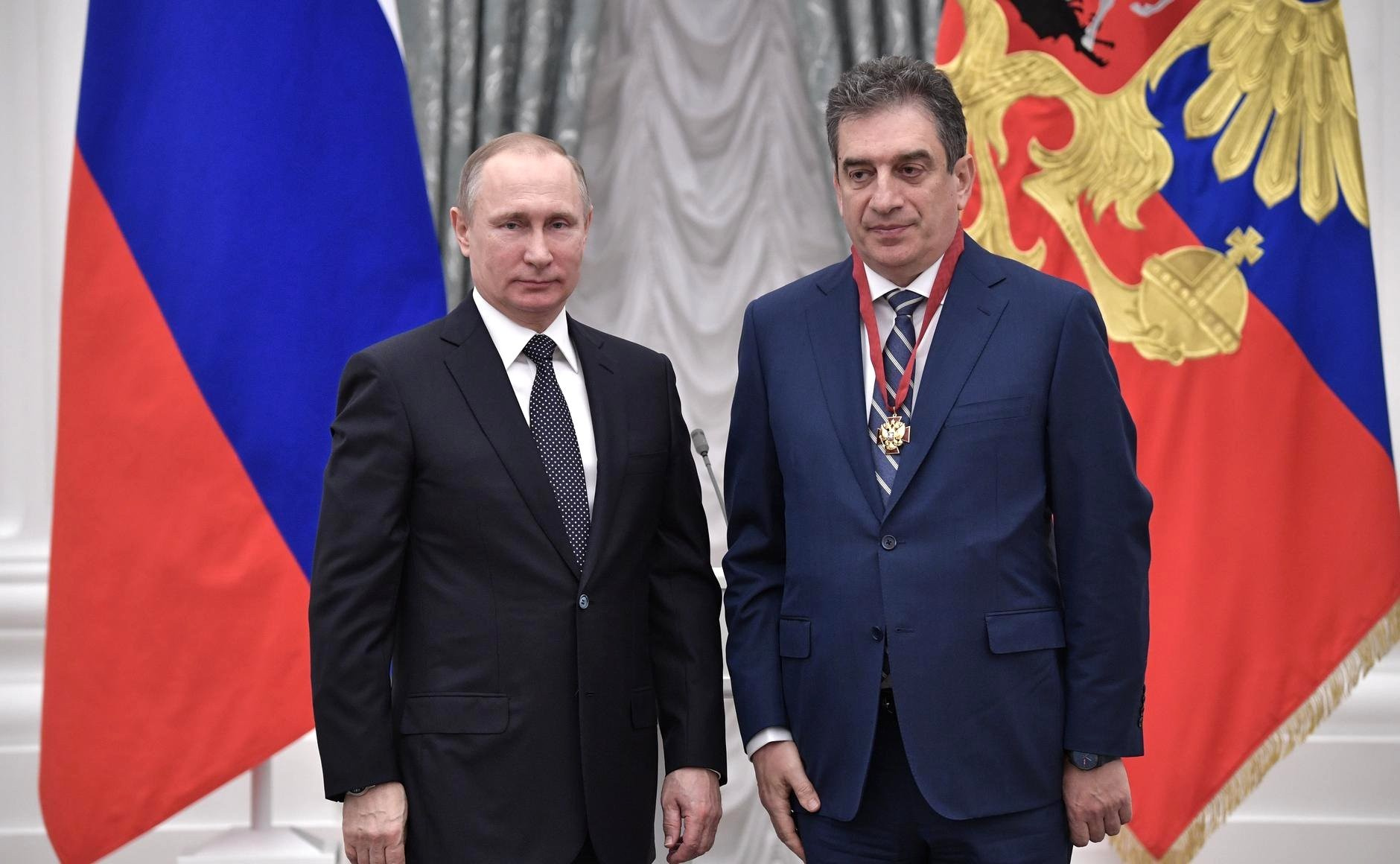 Владимир Путин вручил Марку Курцеру Орден «За заслуги перед Отечеством» III степени, 2017 год