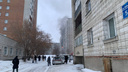 «Спасено четыре человека»: страшный пожар в закрытой квартире попал на видео в Новосибирске