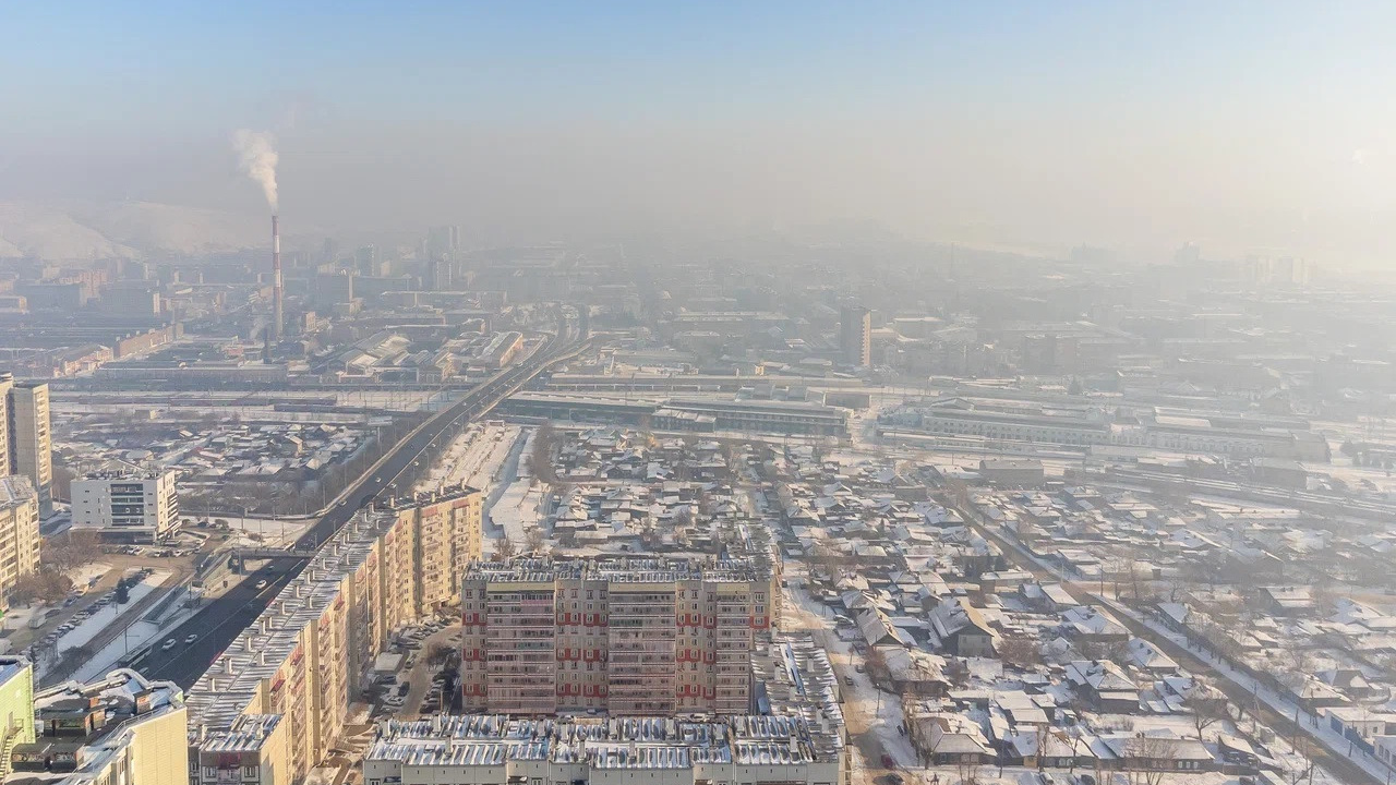 16 красноярских предприятий уличили в загрязнении воздуха во время НМУ