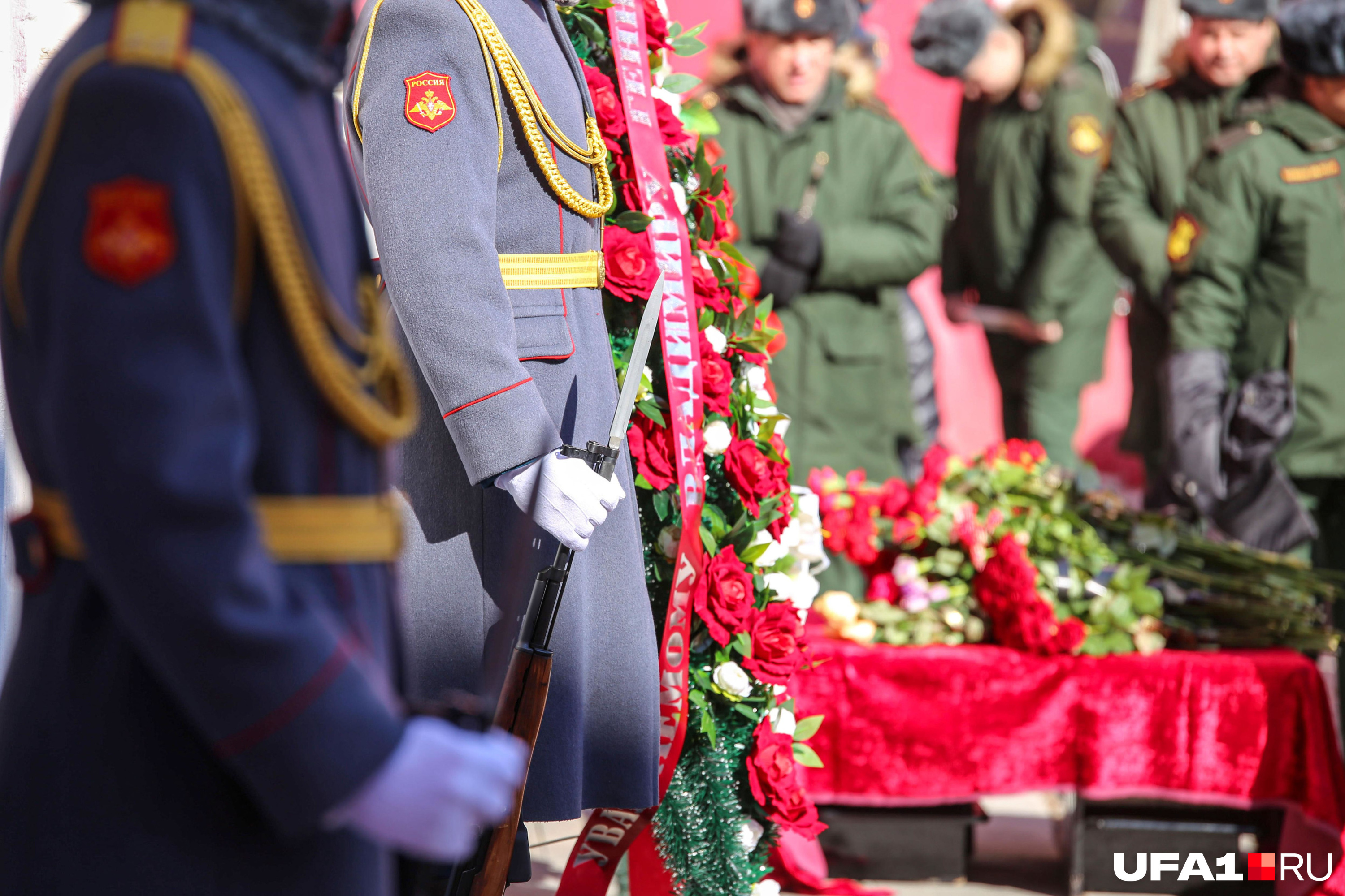 голые военные в контакте