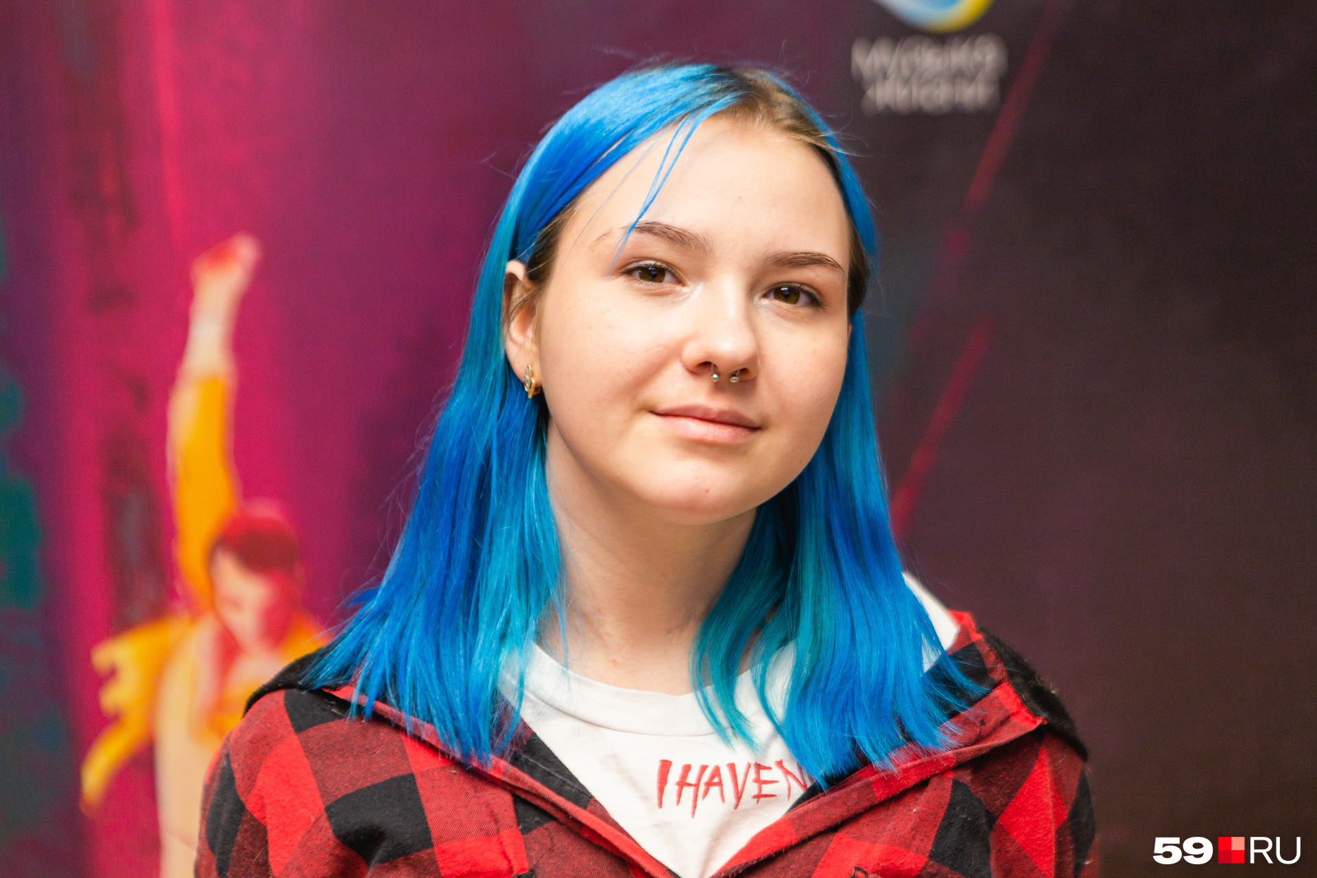 Лиза Шилкина не первый раз выходит на сцену и чувствует себя уверенно среди актеров Лиза Шилкина не первый раз выходит на сцену и чувствует себя уверенно среди актеров