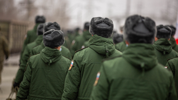 Подлежат ли мобилизации студенты и предусмотрена ли медкомиссия? Военный комиссар из Петербурга отвечает на вопросы