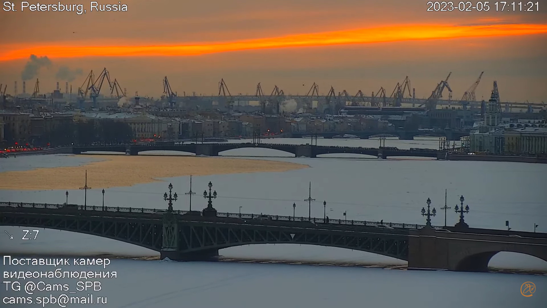 Смотрим ру страх над невой. Смоленский мост Санкт-Петербург через Неву. Санкт-Петербург в феврале. Город на Неве. Город во льду.