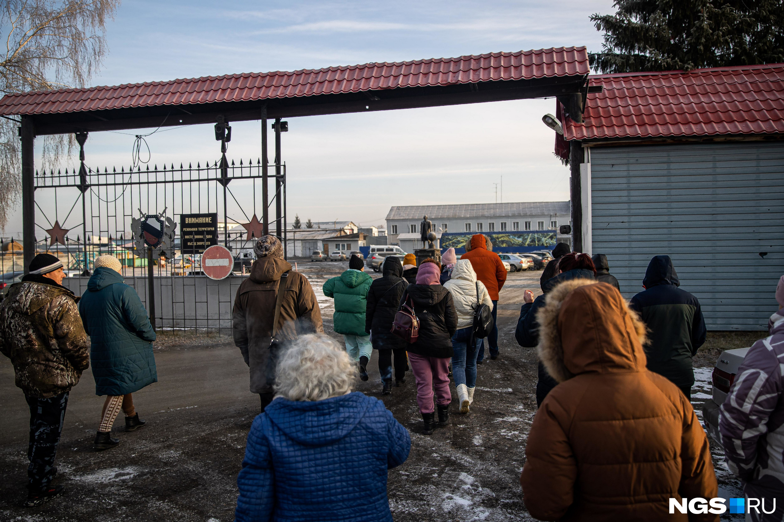 В новосибирскую колонию <nobr class="_">ИК-14</nobr> представители ЧВК «Вагнер», со слов родственников заключенных, приезжали в ноябре