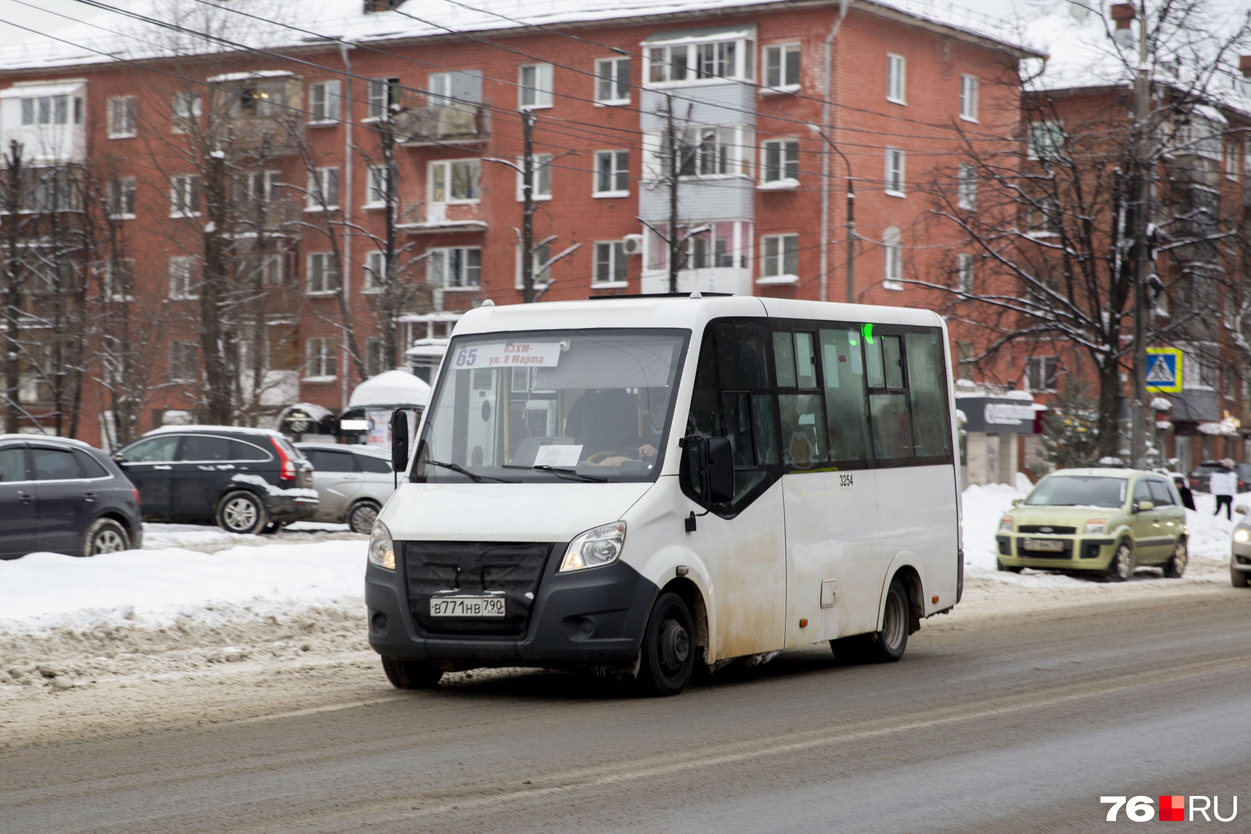 Рынок автобусных перевозок в Ярославле поделили девять перевозчиков. Наряду с местными в городе теперь работают компании из Москвы и Санкт-Петербурга
