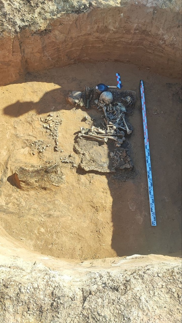 В могиле нашли тело мужчины 30–35 лет