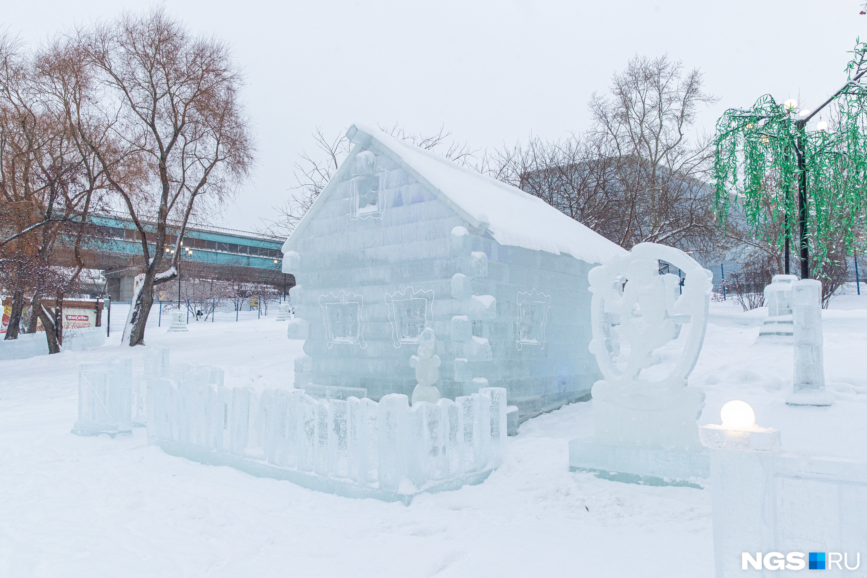 Ледяной городок новосибирск 2023 на набережной