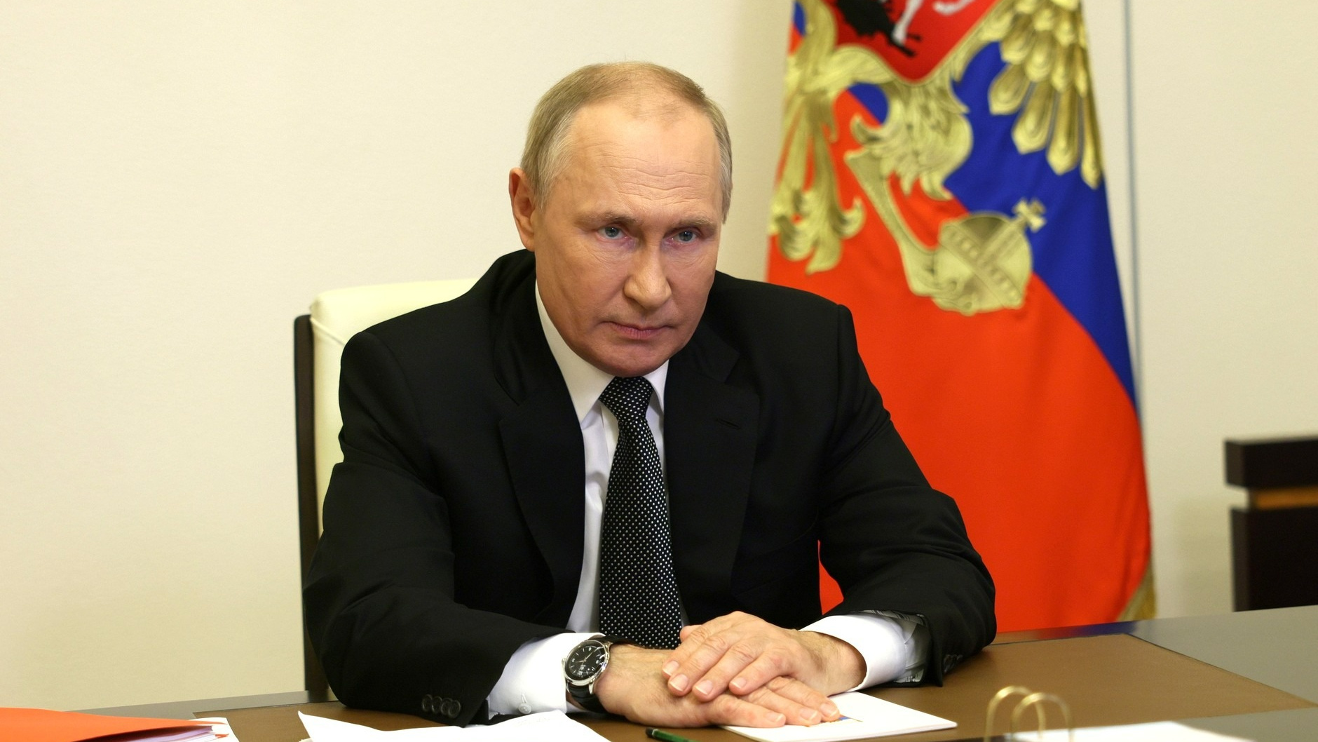 «Гражданские должны подчиняться». Что означает режим повышенной готовности в Москве и центральных регионах