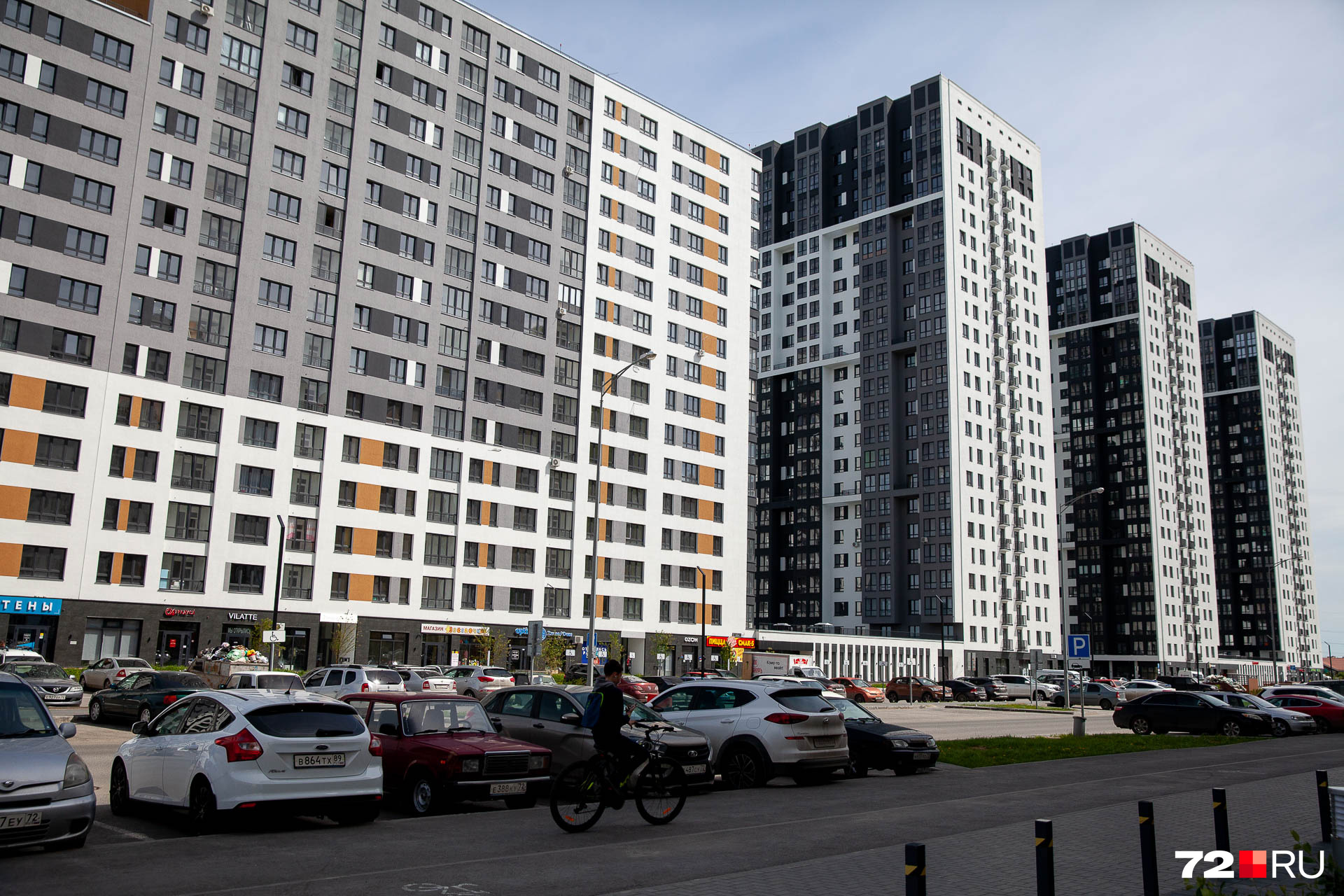 От этого не спасут даже стильные минималистичные фасады. Небоскребы хорошо только в фильмах, а в жизни — это огромная коробка, набитая людьми От этого не спасут даже стильные минималистичные фасады. Небоскребы хорошо только в фильмах, а в жизни — это огромная коробка, набитая людьми