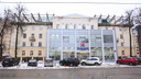 «Под видом ремонта возводят пятый этаж»: жители сталинки в центре Ярославля требуют проверить работы в доме