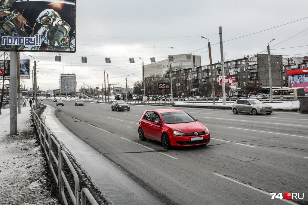 Московский эксперт считает, что новый закон направлен на стритрейсеров, которые кичатся гонками в соцсетях