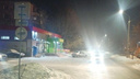 В Челябинске водитель легковушки сбил женщину, набиравшую воду из водомата, и убежал с места происшествия