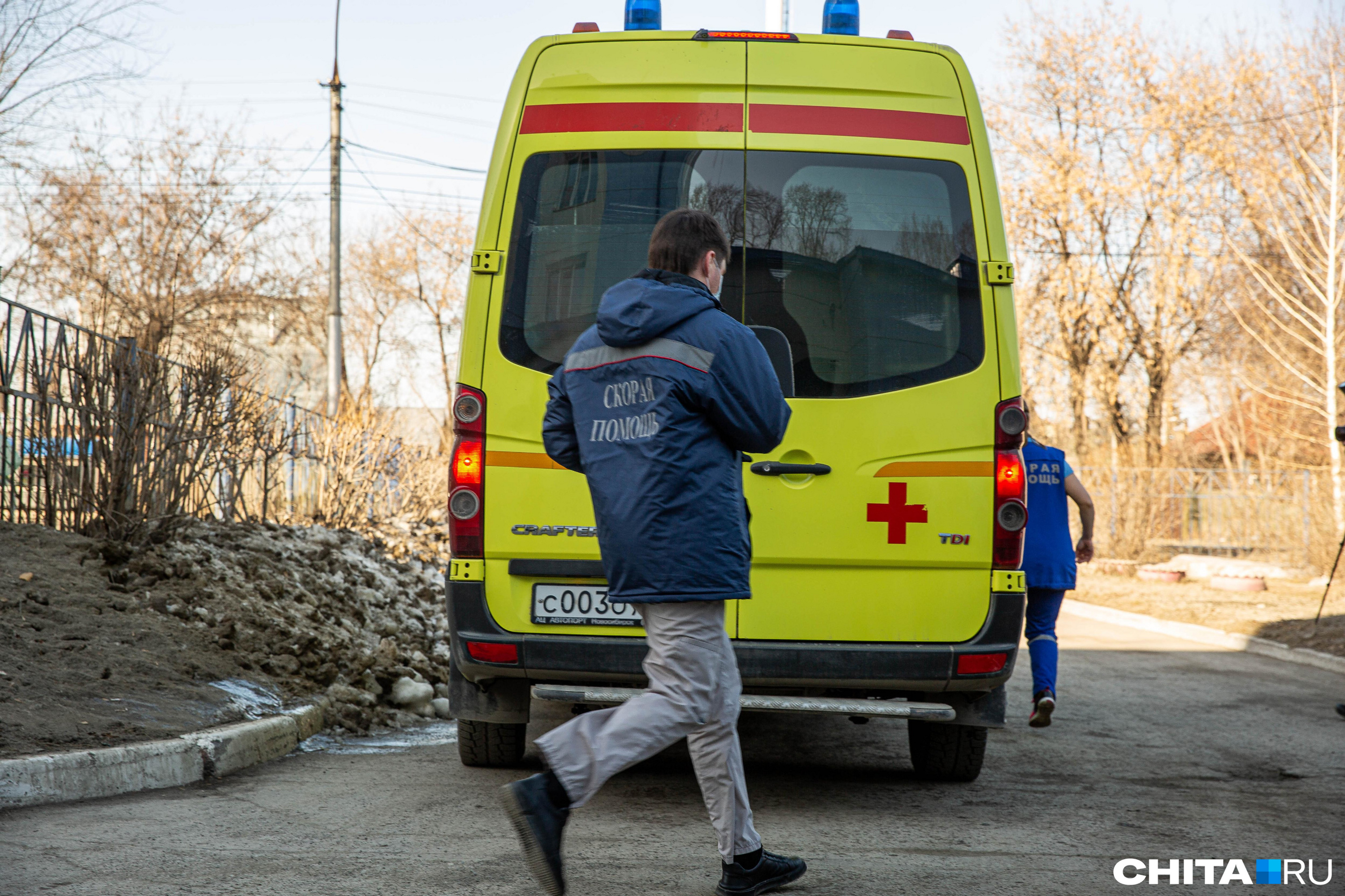 30 водителей скорой помощи пожаловались на низкие зарплаты в Забайкальском крае