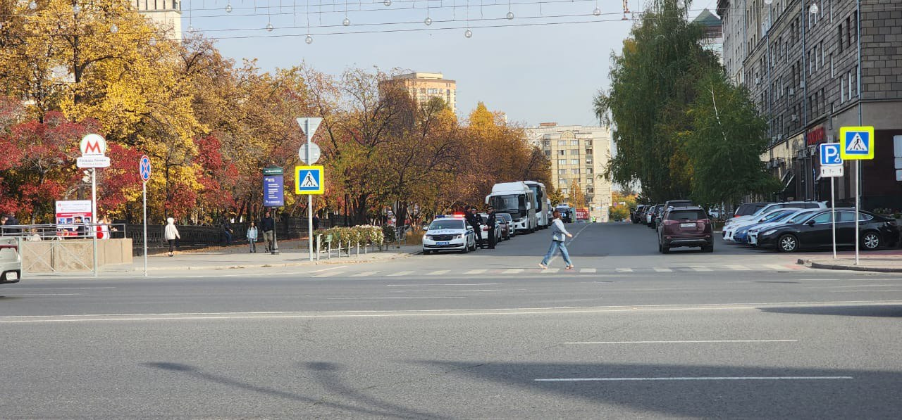 На площади Ленина в Новосибирске выставили ограждения