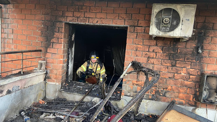 Пожар возник в 16-этажном доме на Советской в Иркутске из-за короткого замыкания