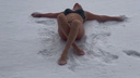 «Это Сибирь!»: вице-мэр Новосибирска сделала снежного ангела в купальнике