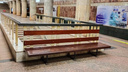 Чтобы никто не падал: на станции «Красный проспект» усовершенствовали скамейку для пассажиров