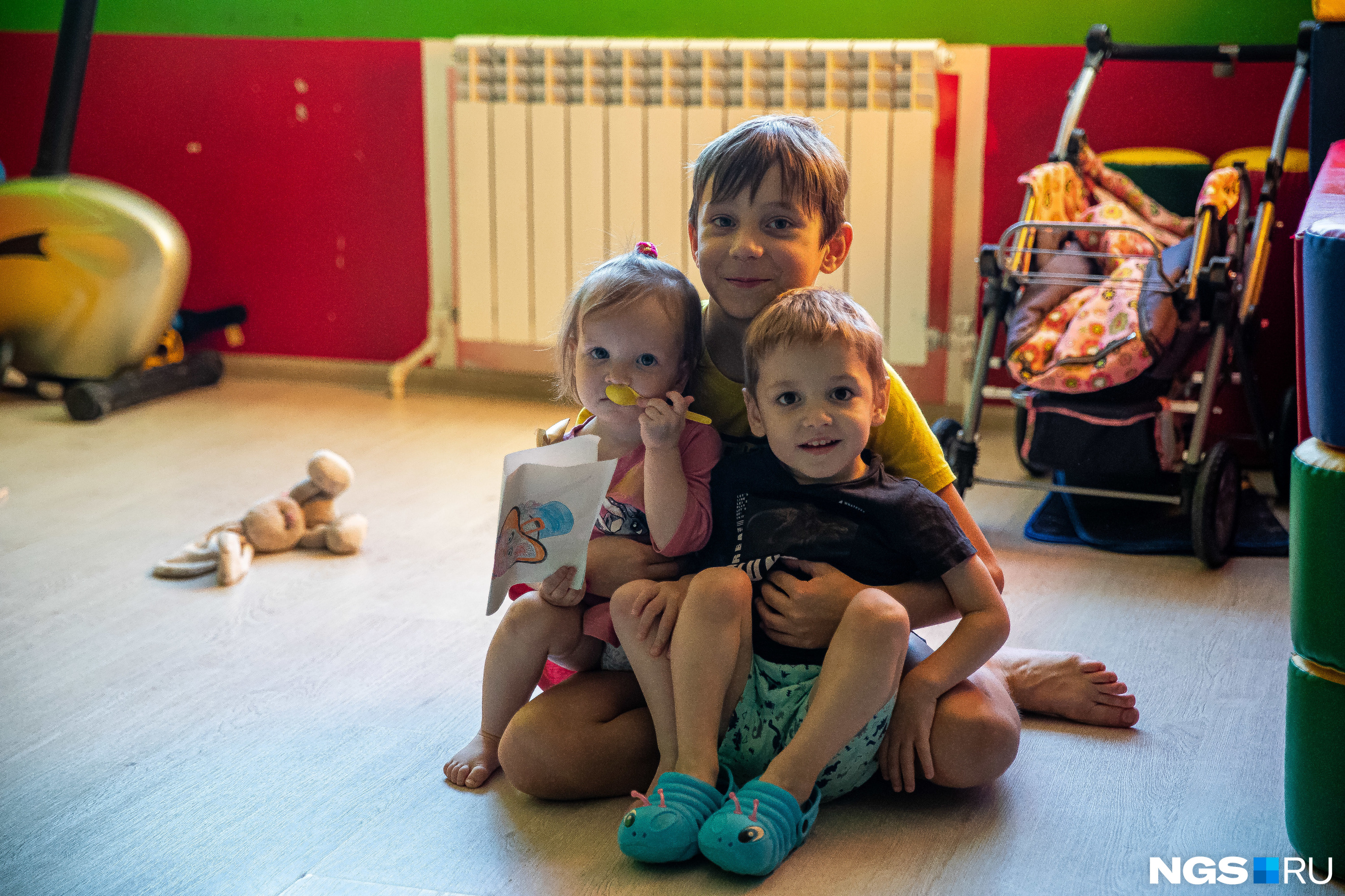 Дети приехали в Новосибирск всего неделю назад, до этого они жили в разных детских домах не только в ЛНР