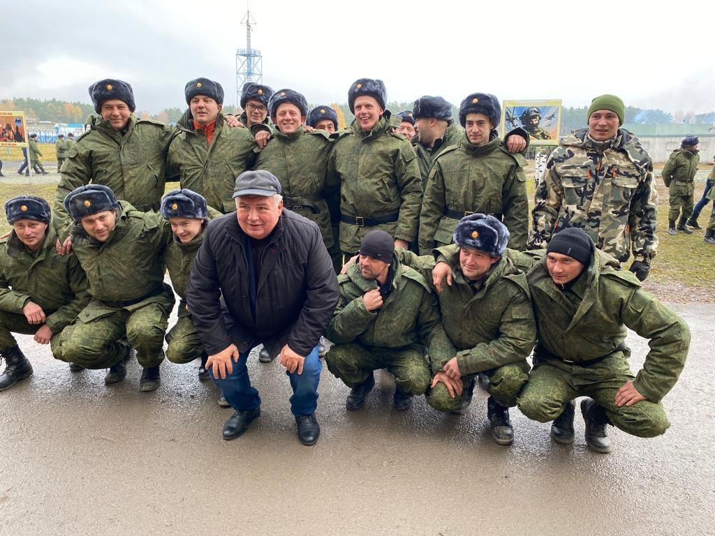 Условия для мобилизованных красноярцев проверили в учебной части Новосибирска