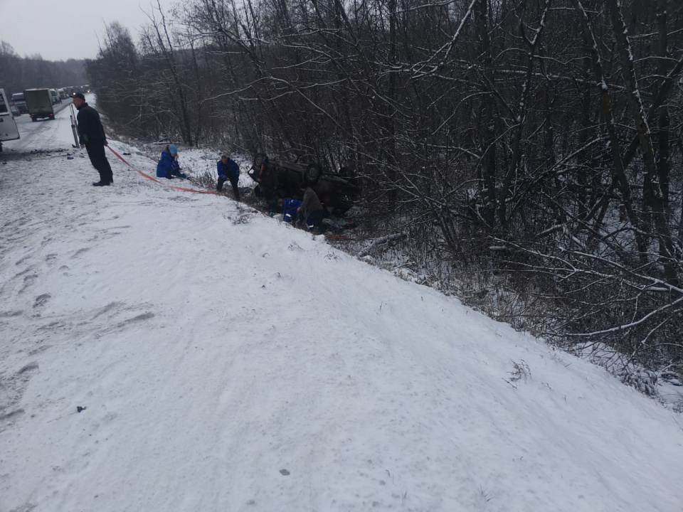 В Челябинской области сегодня шел снег. Не исключено, что это могло стать одной из причин аварии В Челябинской области сегодня шел снег. Не исключено, что это могло стать одной из причин аварии