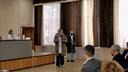 «Дурдом»: психиатрическая бригада приехала за депутатом на сессию районного совета в Новосибирской области