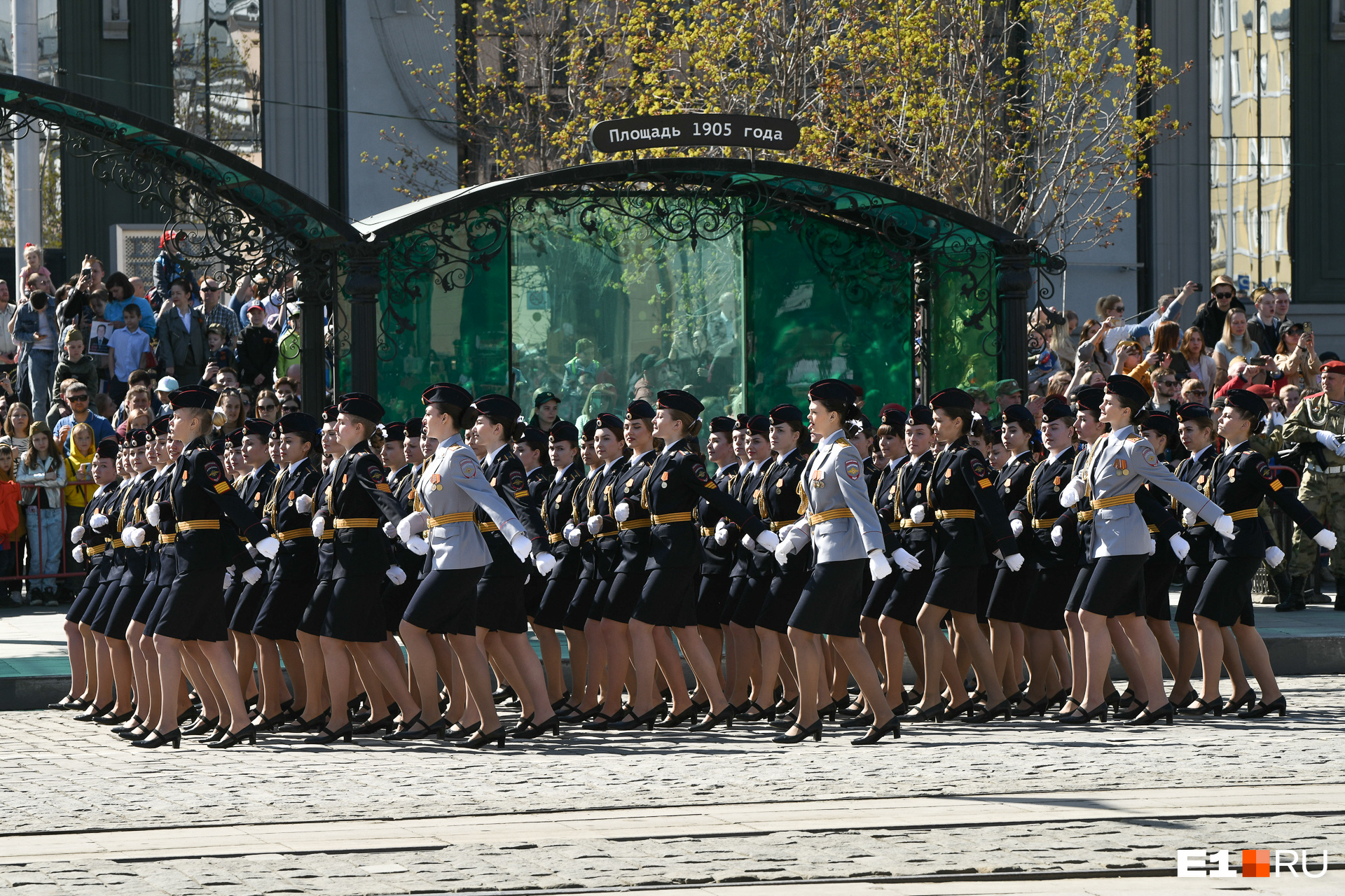Фотографии с парада екатеринбург