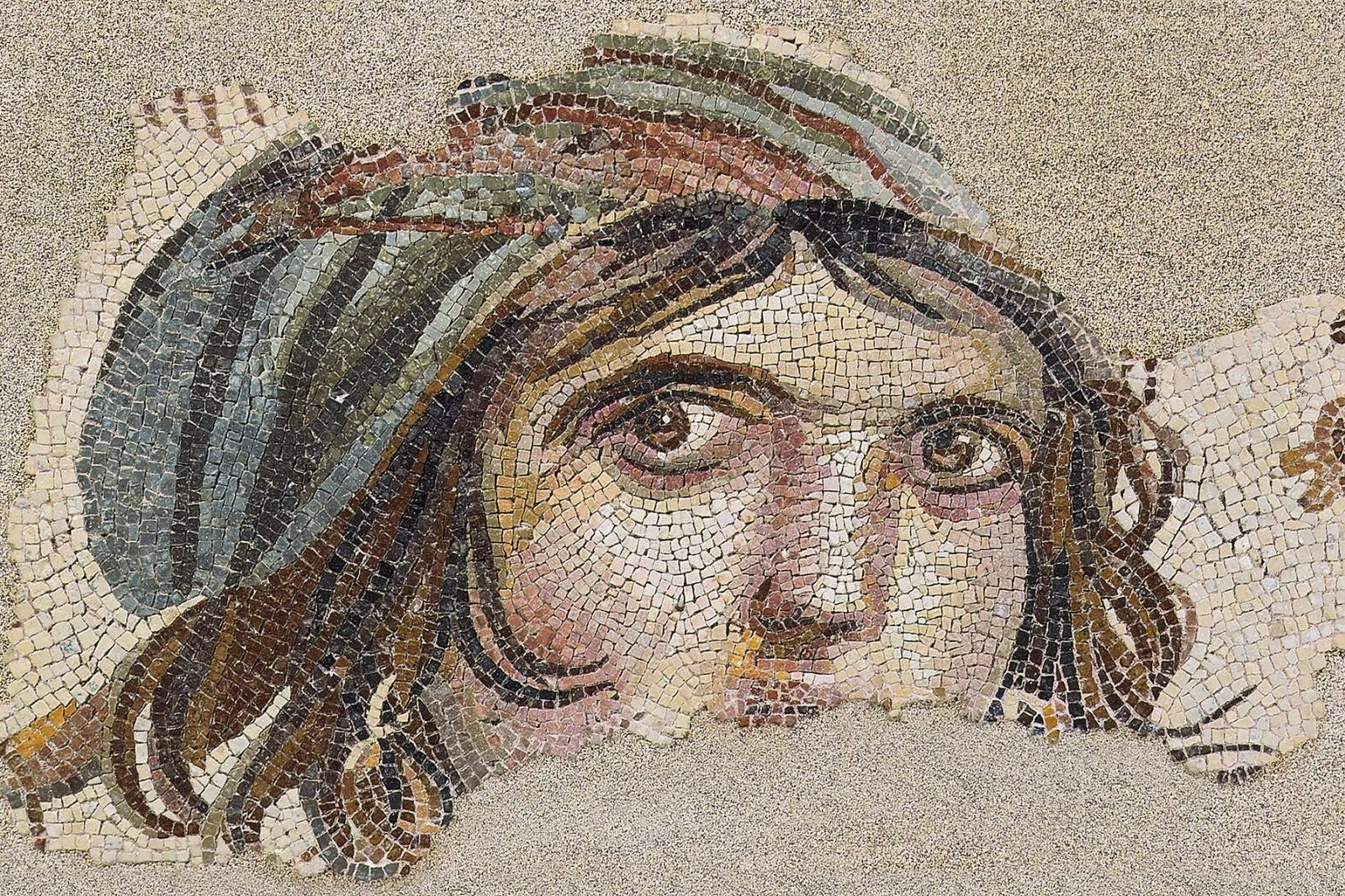 Знаменитая античная мозаика «Цыганка»
