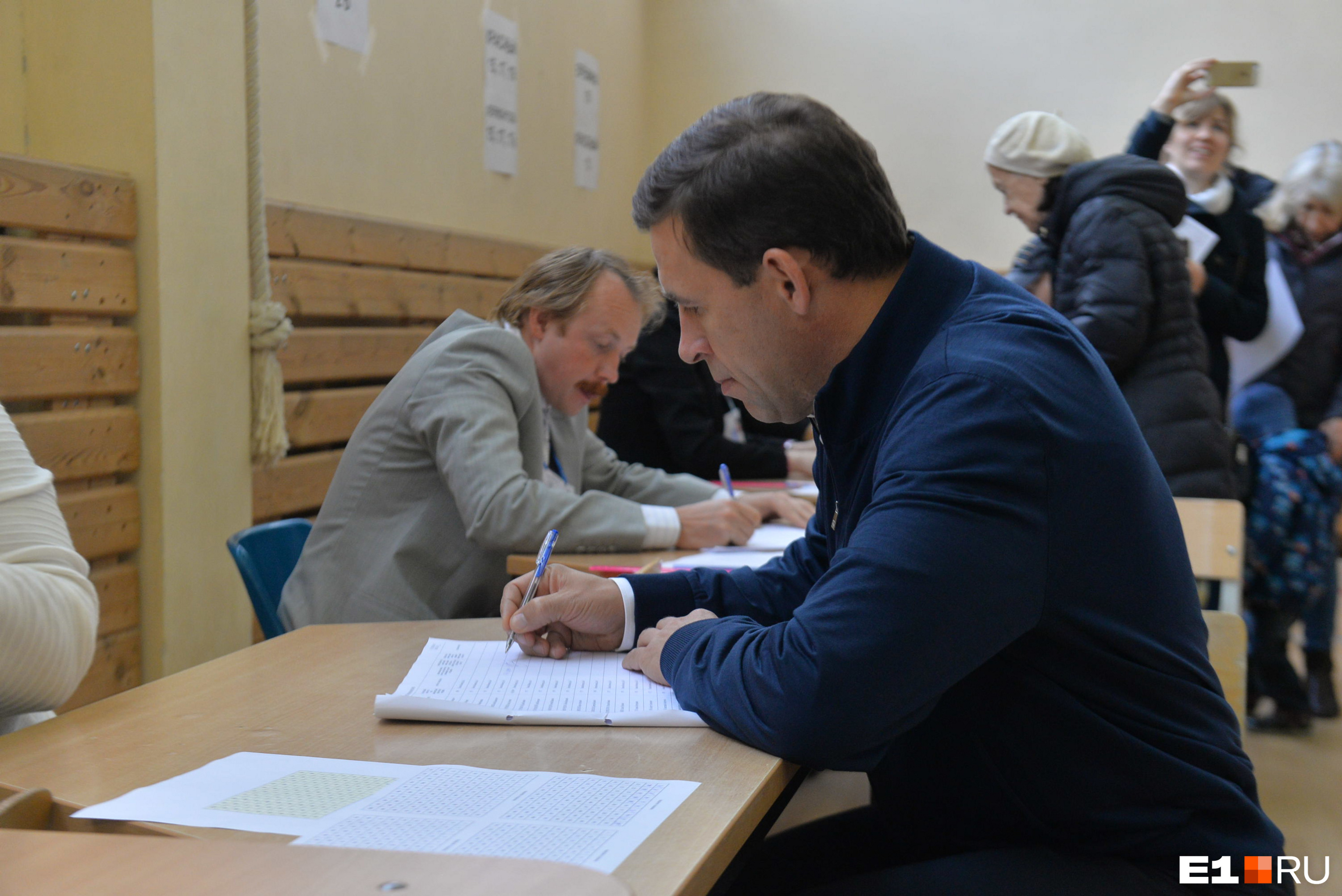 На выборах 2017 года Евгений Куйвашев подобрал себе комфортных соперников для победы