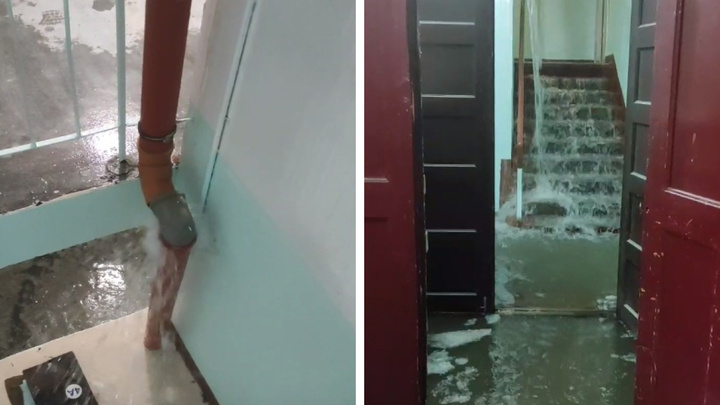 В Архангельске прорвало трубу водостока в доме на Урицкого. В подъезде образовался водопад