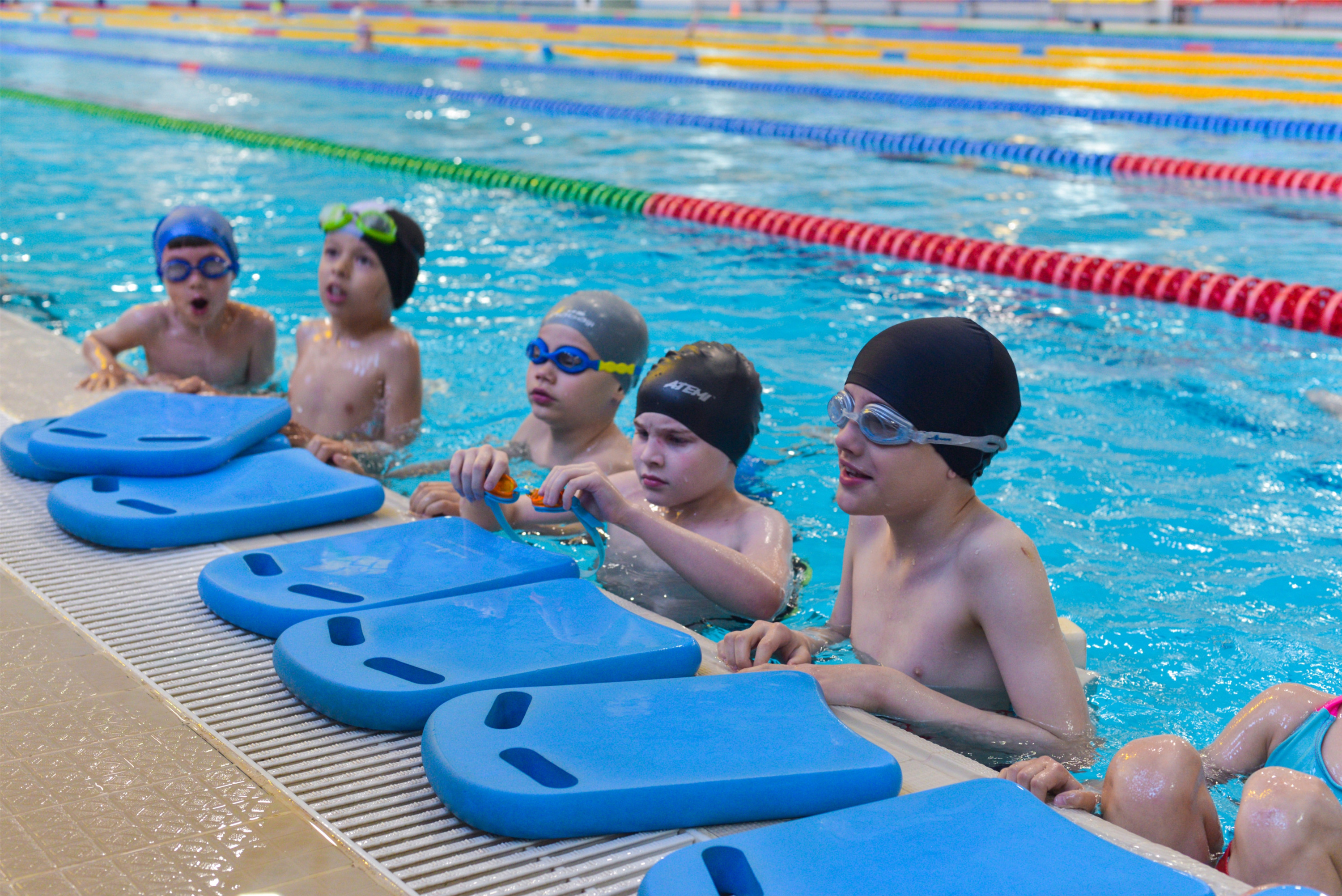 Если хочется улучшить навыки плавания и укрепить мышцы спины, ребят ждут на занятиях «Здоровая спина» в детском спортивном клубе «Олимпик»