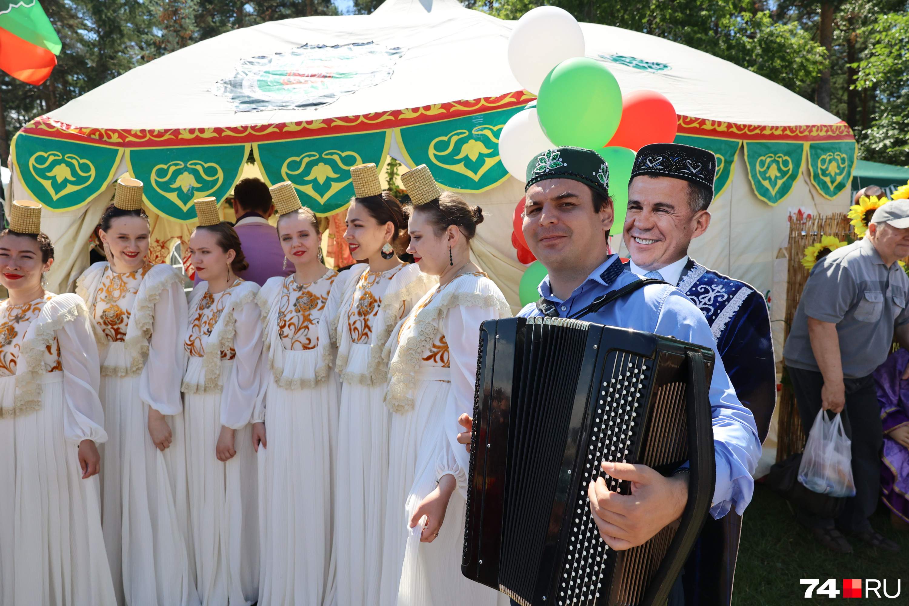 Было несколько приглашенных коллективов из Башкирии и Татарстана