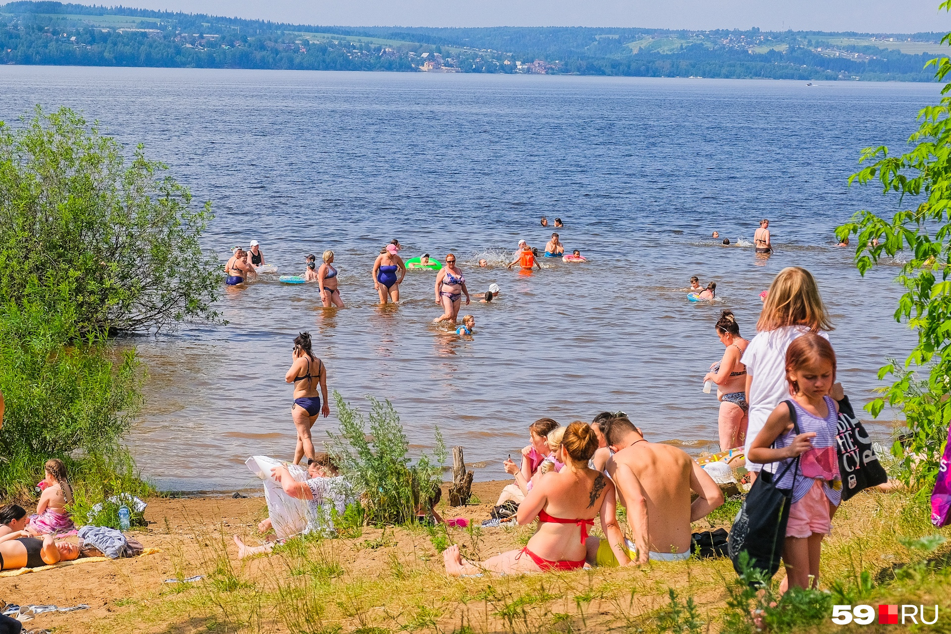 Камгэс пермь 1. Пляж Пермь. Речной пляж. Пляж на Каме. Пляж КАМГЭС Пермь.