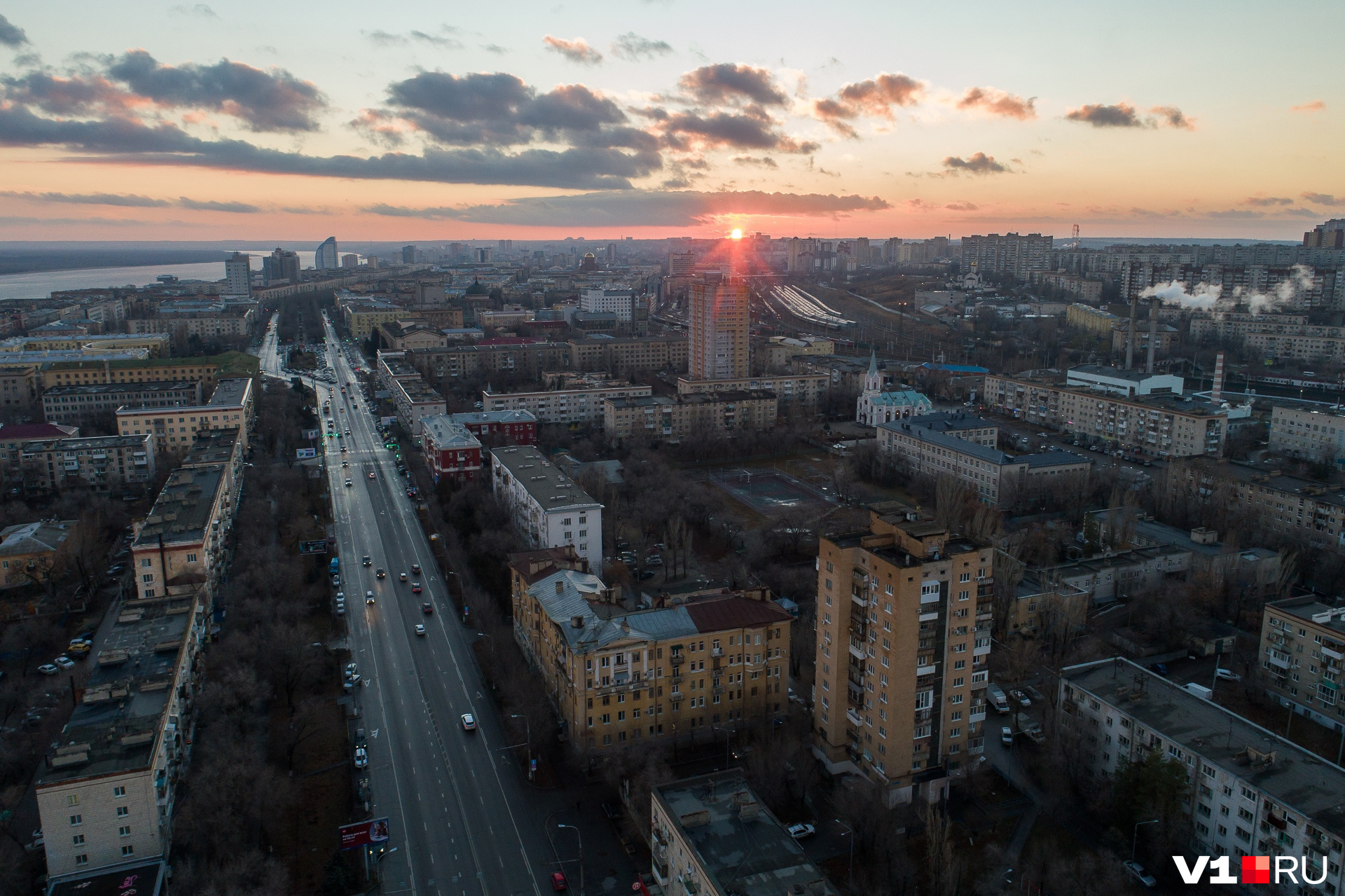 Волгоград последний. Климат Волгограда. Волгоград. Волгоград осенью ЖД. Фото 2022 года Волгоград ночью.